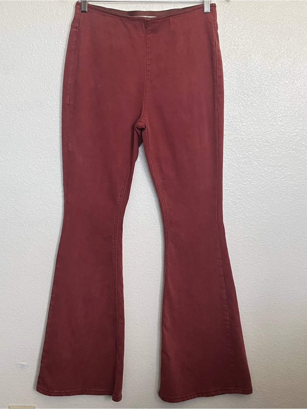 Women's Bargain Bell Pull On Flare Jeans in Rust Red 29x34
